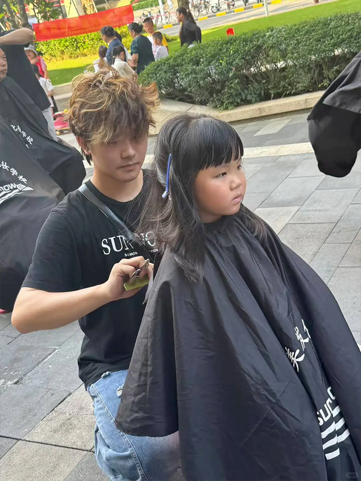 深圳剪发培训02.jpg 深圳剪发培训02.jpg