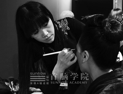 ��������������ױѧУѧԱ�